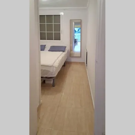 Luxury In Front Of The Sea Apartment